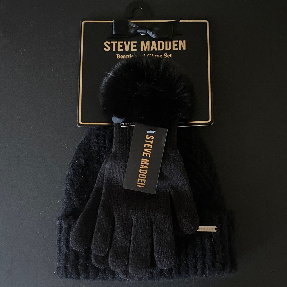 Steve Madden Black Knit Beanie and Glove Set